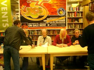 Yes signing-session @ Borders bookstore#1